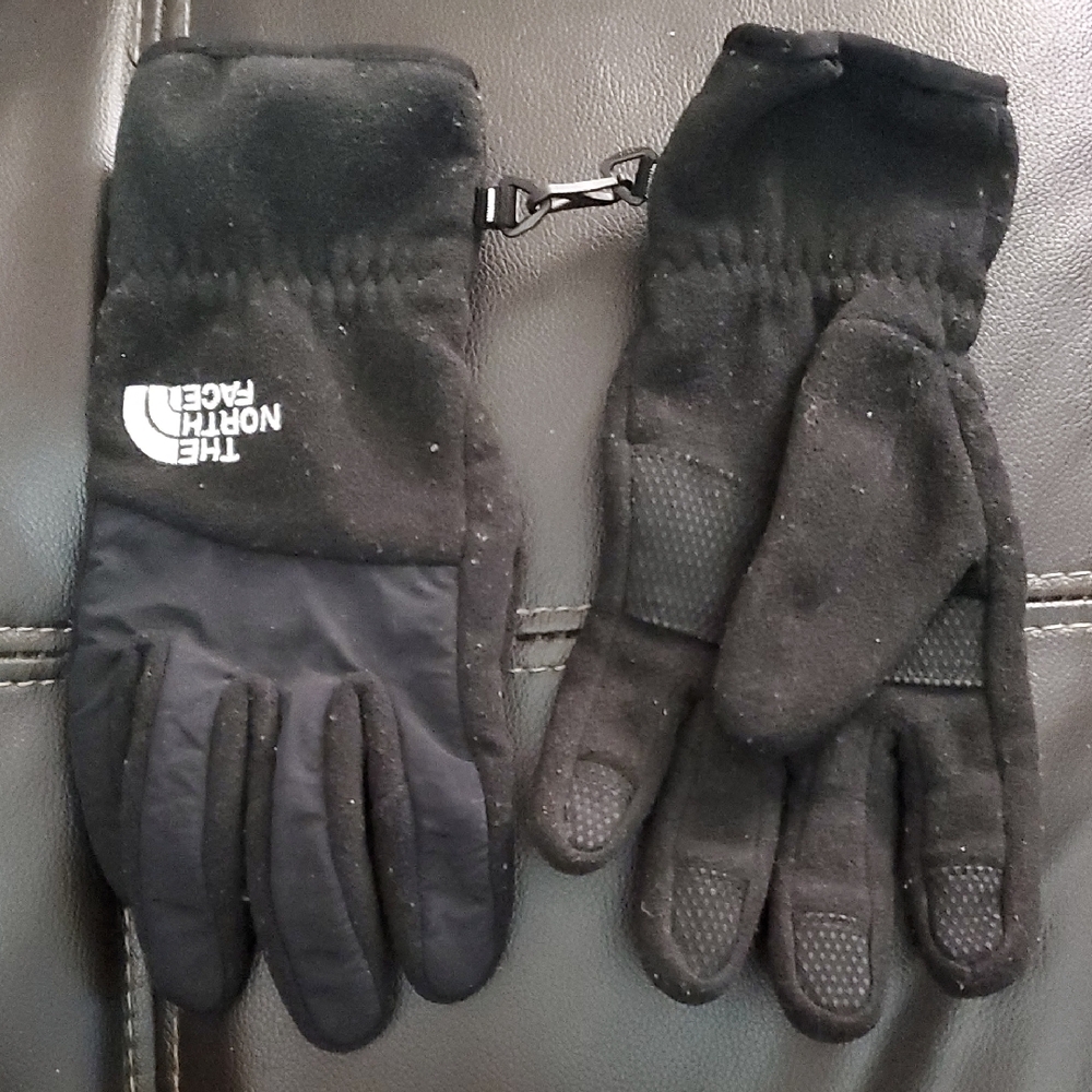 The North Face Women's Black Winter Gloves